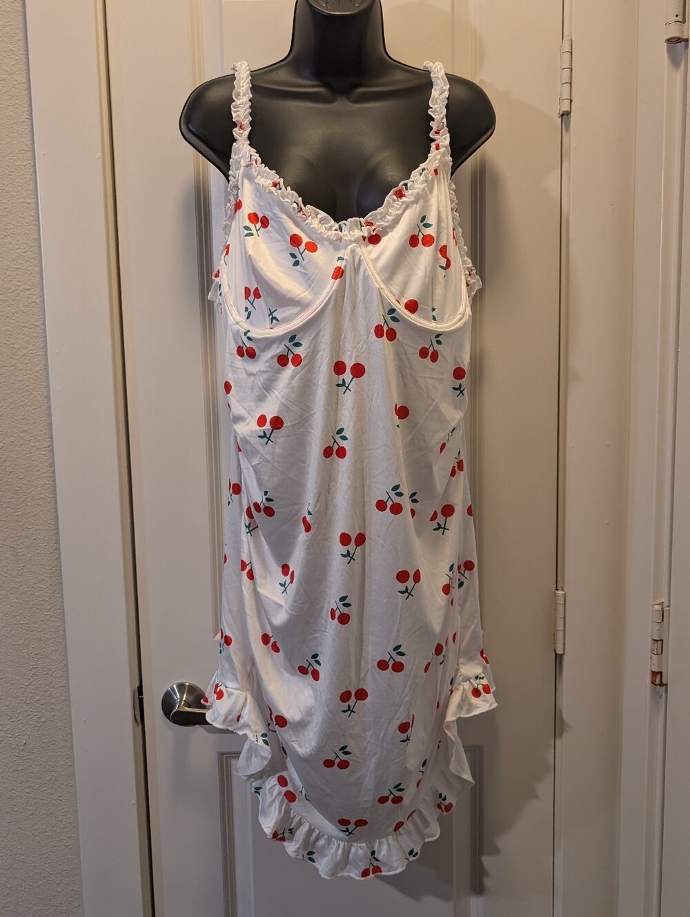 White Cherry Plus Chemise